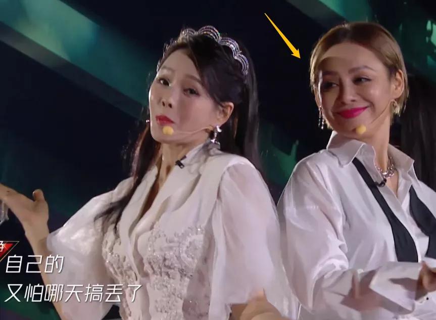 宁静乘风破浪的姐姐万茜出场,乘风破浪宁静黄龄万茜唱歌