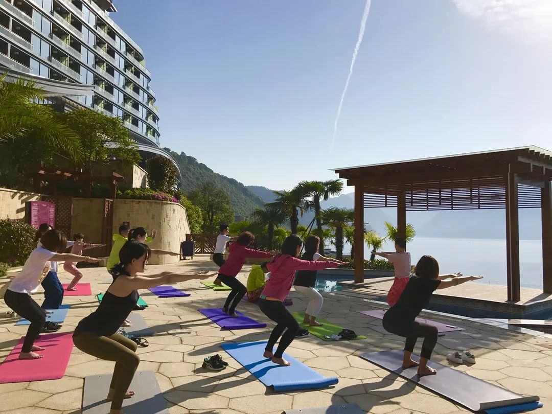 ¥998/2晚-超酷炫船型酒店!直面江湖双景!五星豪华游轮!