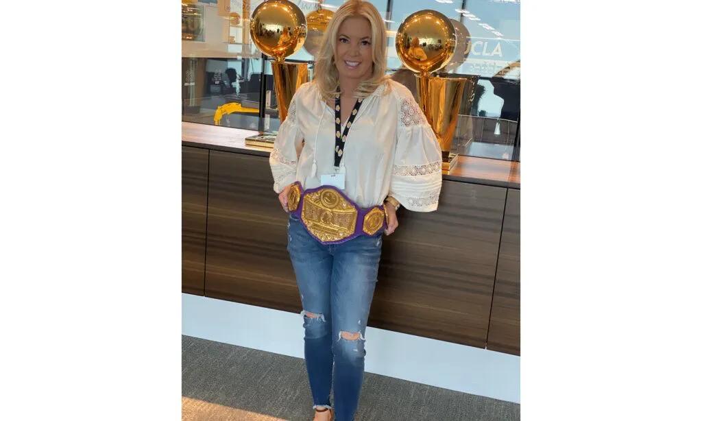 湖人老板珍妮·巴斯谈詹姆斯,湖人队75周年宣传珍妮巴斯