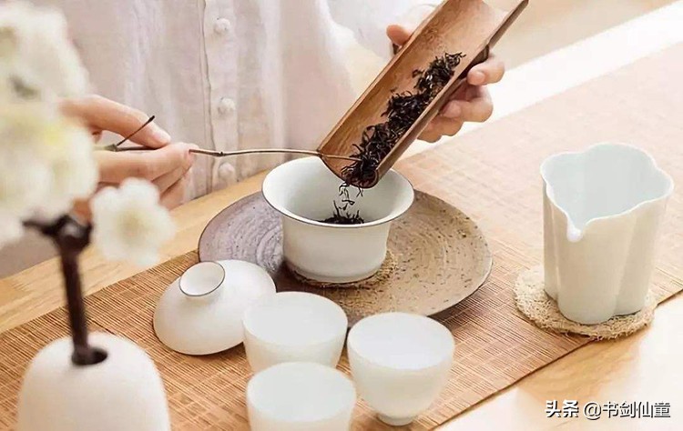 茶艺师泡的茶更好喝,茶艺师喝茶的正确方法