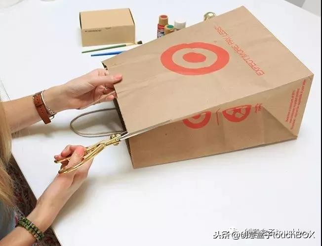 礼物包装教程不用双面胶,六个礼物包装的小技巧