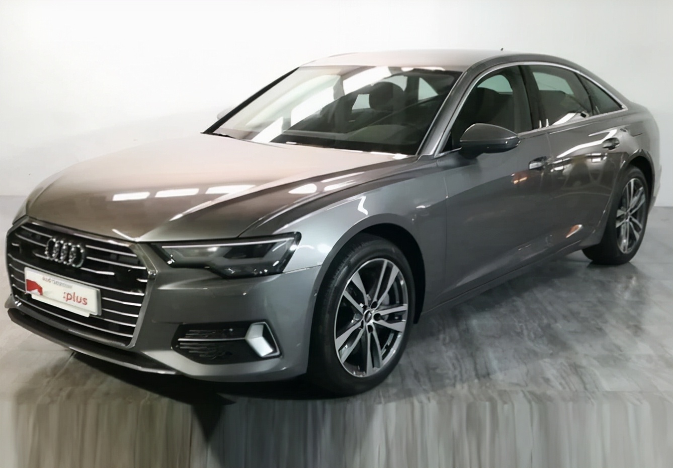 2022款奥迪a6etron混动,奥迪a6混动国产跟进口哪个好