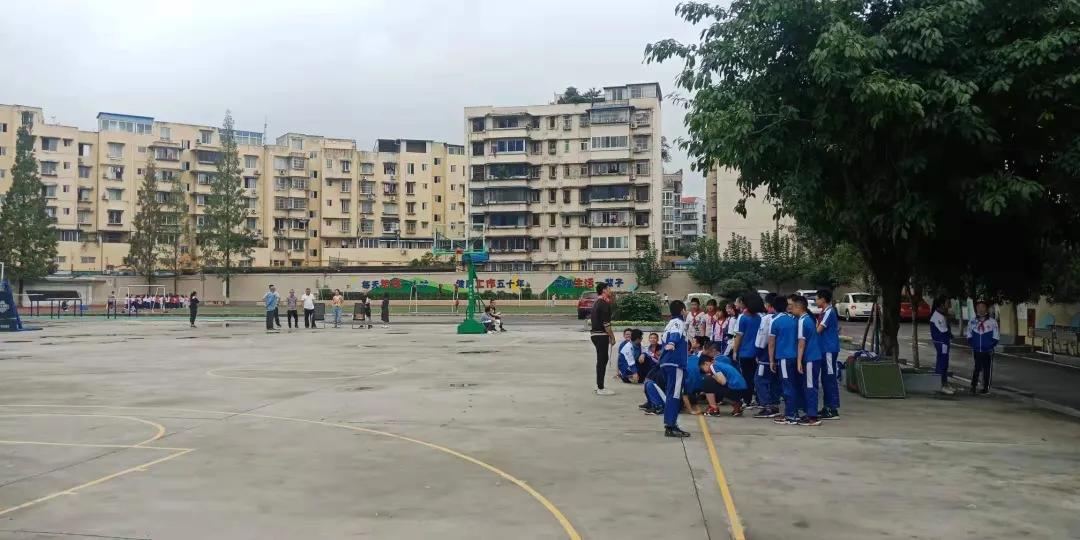 龙泉驿区实验小学：学科专家指方向学科视导助成长