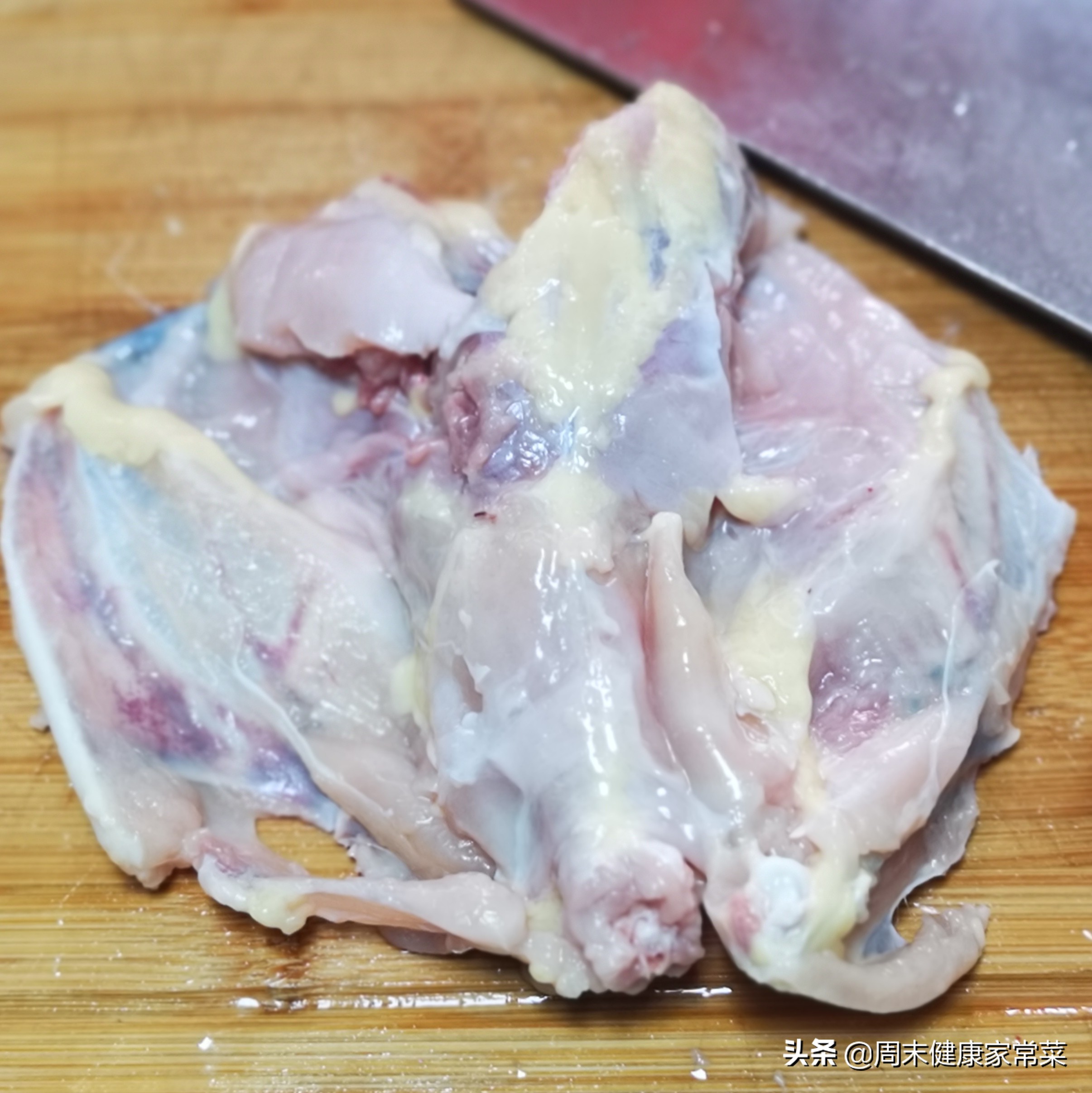 怎么把一只鸡完全脱骨,整只鸡如何完整脱骨