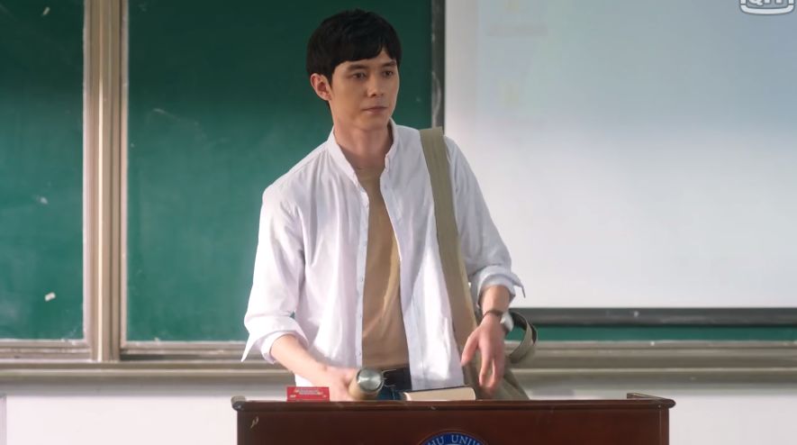 张超飞行视频 (张超飞行员的精神)