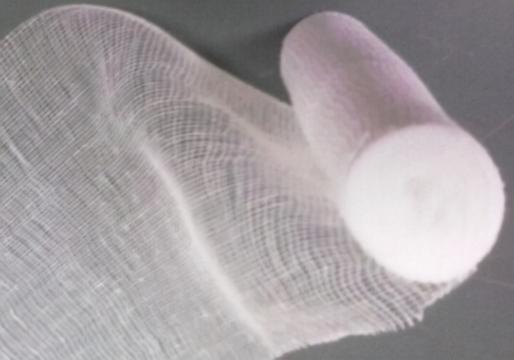 受伤护理技巧：狗伤口流脓用什么药，才能让狗狗快一点恢复？