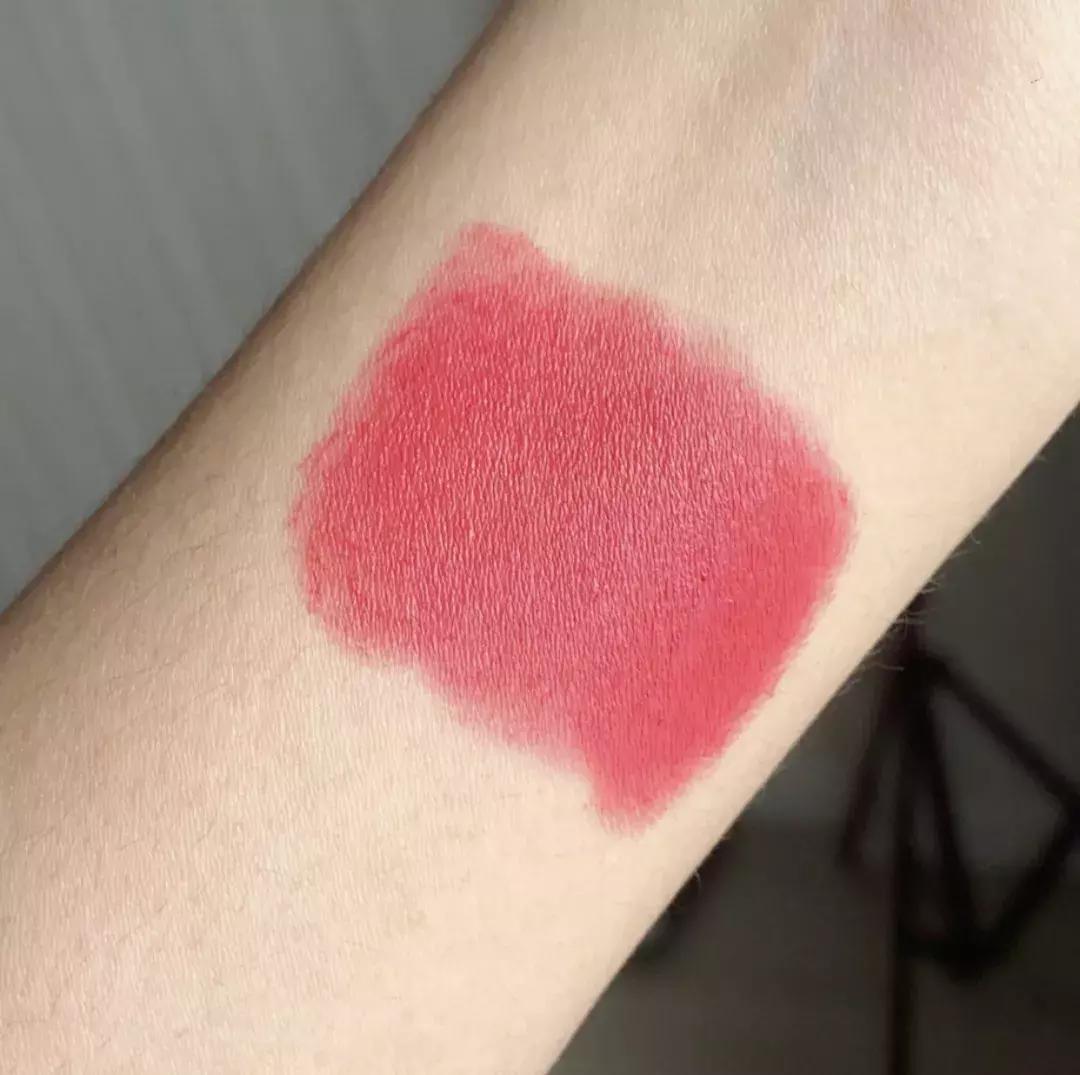 悄咪咪告诉大家，其实MAC是可以免费领口红的