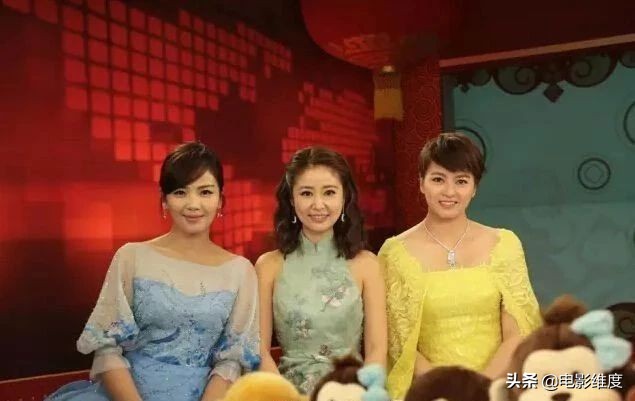 44岁梁咏琪晒和女儿照片 (梁咏琪怎样认识西班牙老公)