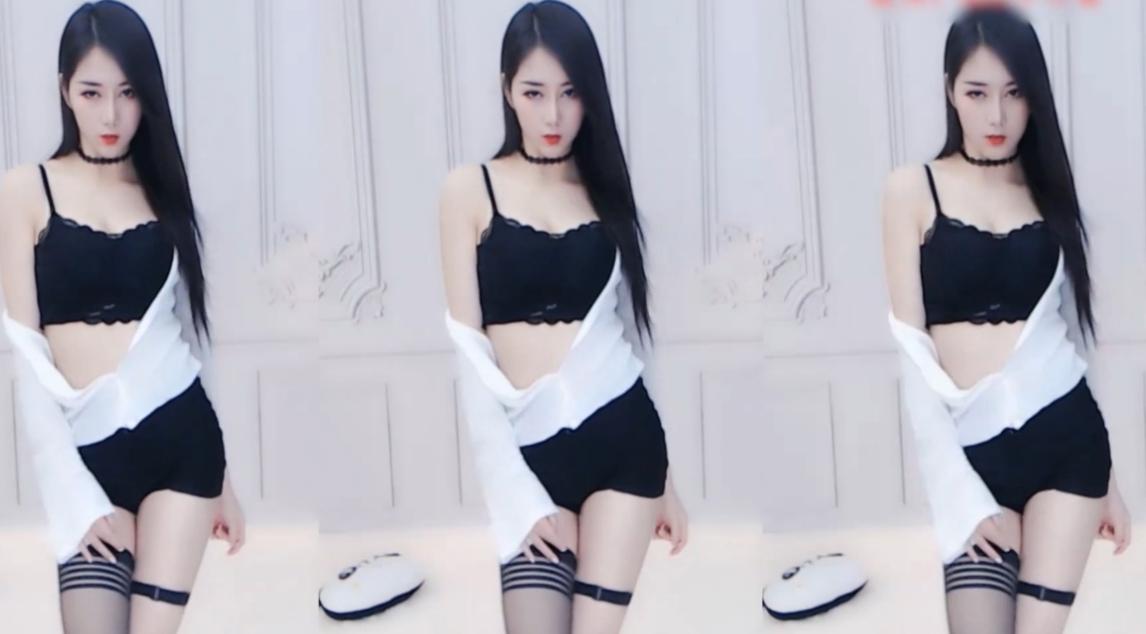 为求能在明年顺一年，土豪来到熊猫直播狂打赏这位女主播！