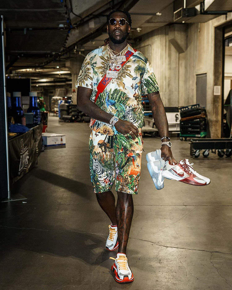 自带液晶屏的AJ就他有！敢叫板塔克的「新鞋王」太强了！