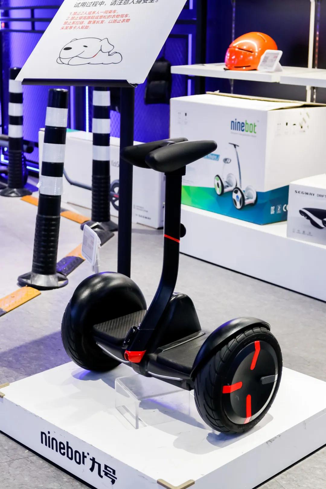 快来感受新潮澎湃，一起前往京东超体购痛快