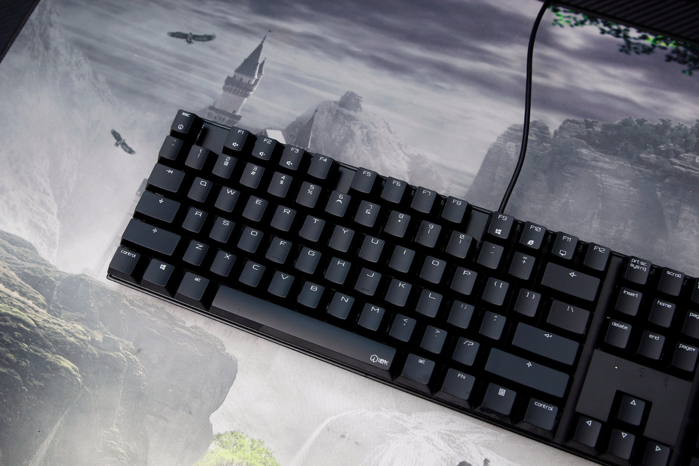 onikuma鐭酱鏈烘閿洏璇勬祴,irok鏈烘閿洏