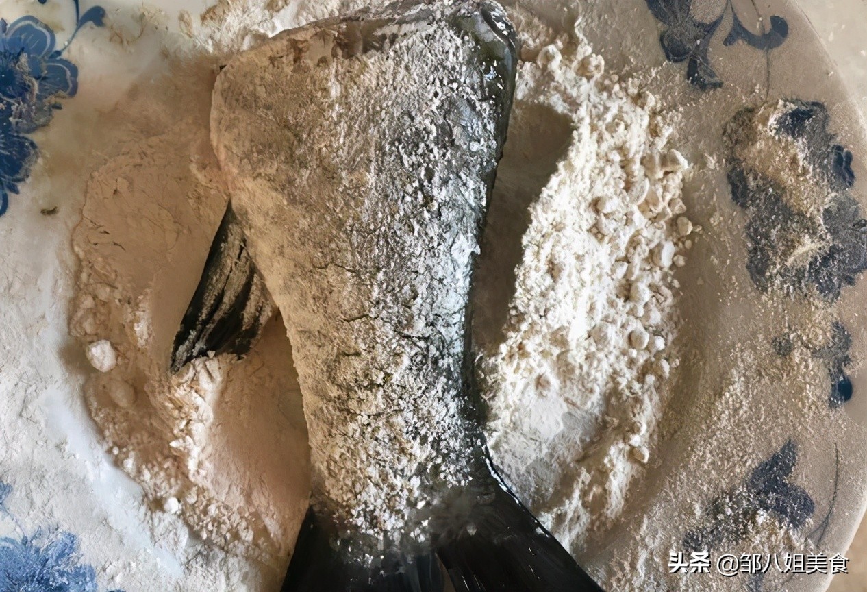 炖鱼怎么去鱼腥味最快最好方法,炖鱼放什么去腥味最快最有效