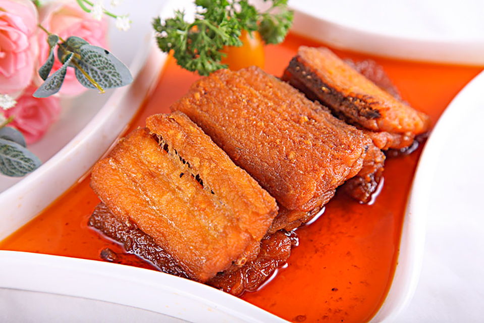 炖鱼放什么提鲜去腥好吃,炖鱼放什么料调味好吃窍门