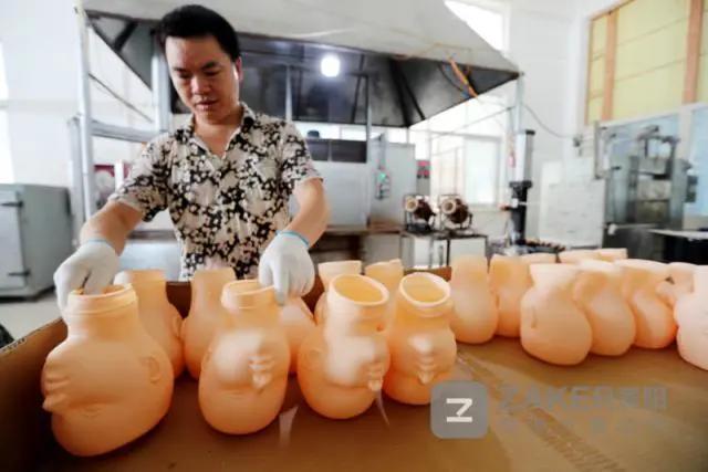 贵州决战脱贫攻坚走进万山,贵州脱贫攻坚视频