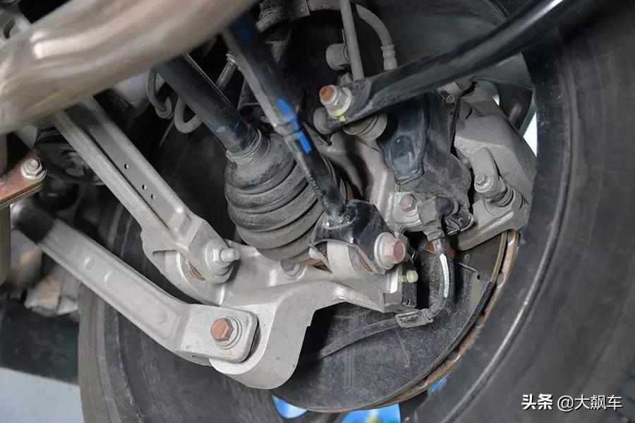 渗油、生锈、铁油箱，悬架换成铝合金