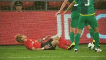 经典足球搞笑图,足球经典gif