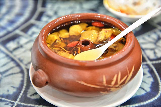 彩云之南孔雀归来,云南汽锅鸡历史文化