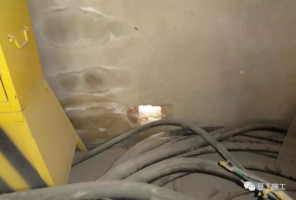 施工现场常见的临时用电违规现象,电力施工现场常见违章现象