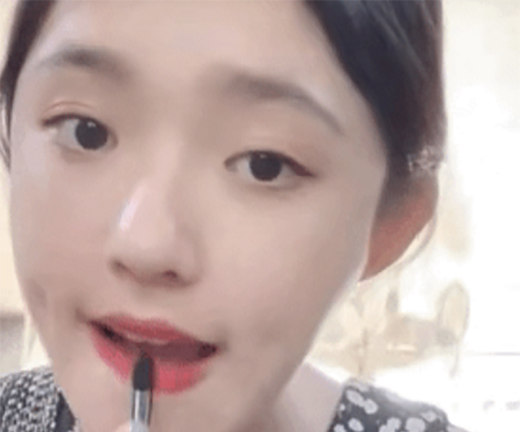 林允和钟楚曦合照的妆,林允防水妆容