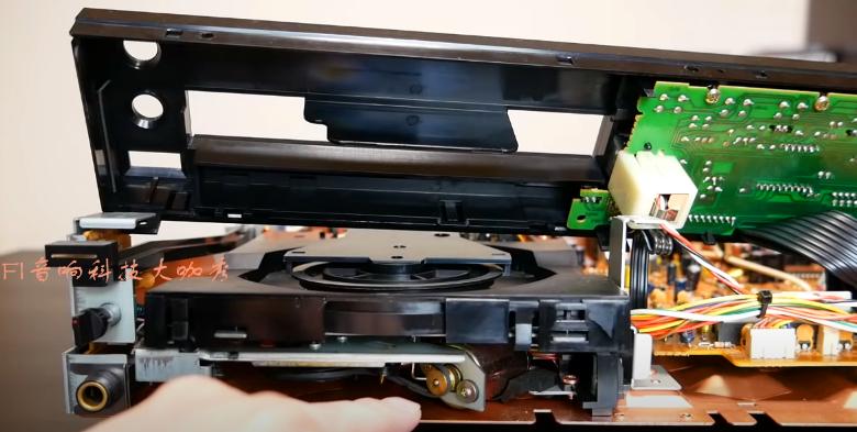 先锋pd-t07cd机拆解,先锋cd机不出仓又没读碟什么原因