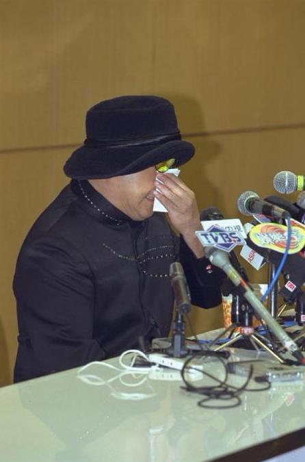 凌晨2点30分曾志伟遭毒打，缝29针几乎没命，隔月容祖儿被带警局