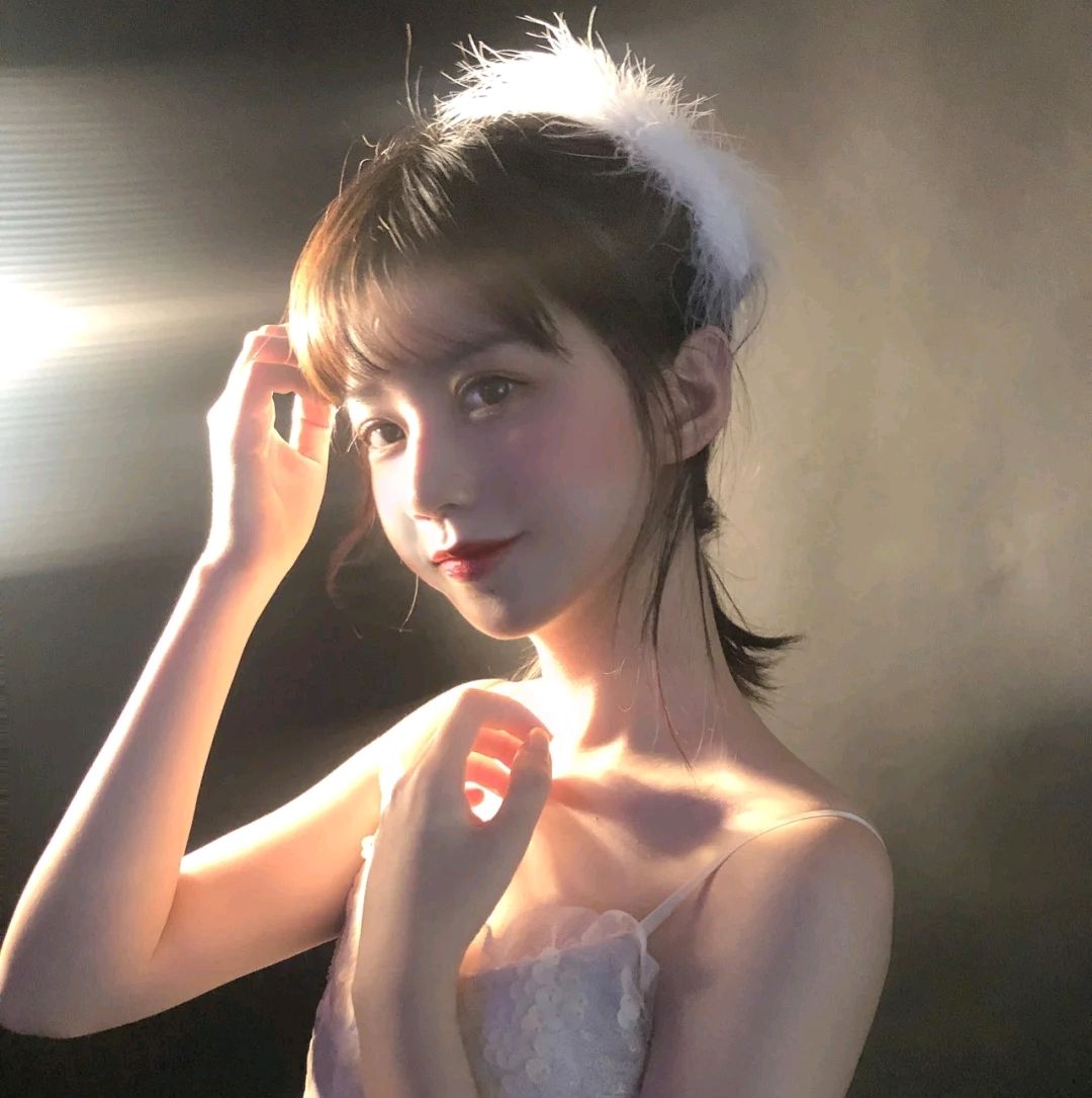 好闻又平价的淡香水推荐女生用,好用香味淡的香水推荐女士