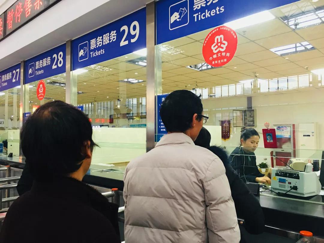 贵州春运返程高峰,贵州列车迎来返程客流高峰