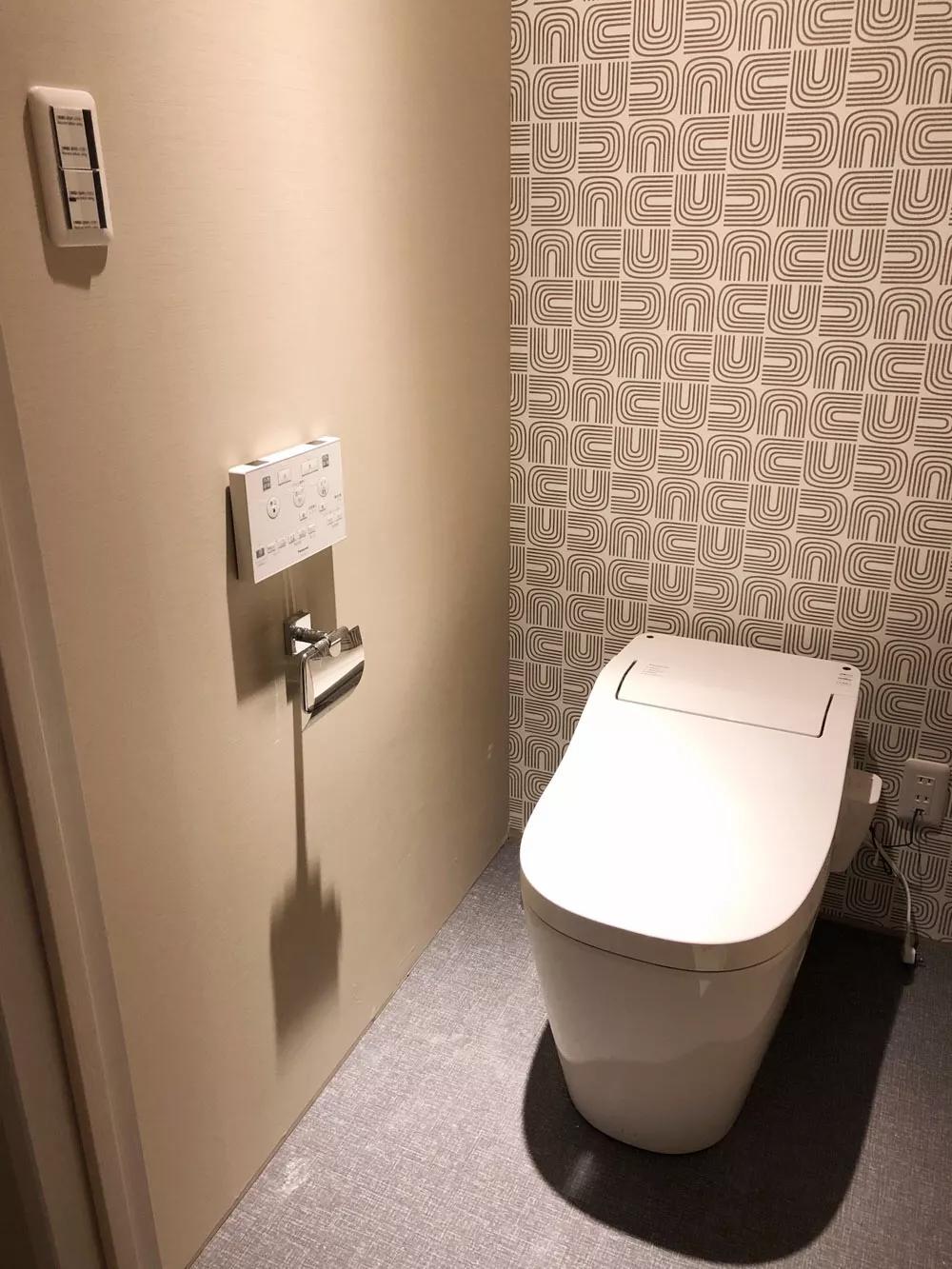 她在大阪买地并找建筑公司造了一家酒店