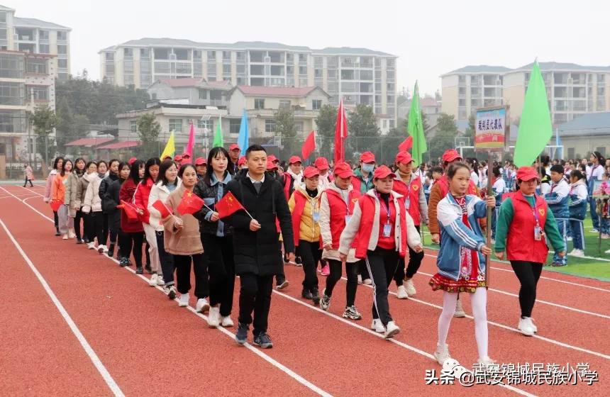 浼犳壙浣撹偛绮剧浜夊仛鏃朵唬鏂颁汉,浼犳壙濂ヨ繍绮剧浜夊仛鏃朵唬鏂颁汉