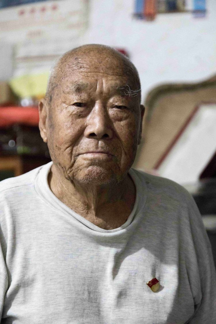 探访老党员活动记录,不忘初心牢记使命老党员走访纪实