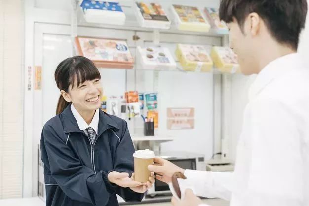 细思极恐，“变态”的日本便利店