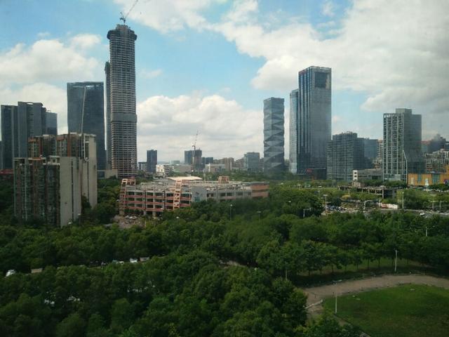 从《金陵*梦春**》到《金陵新梦》