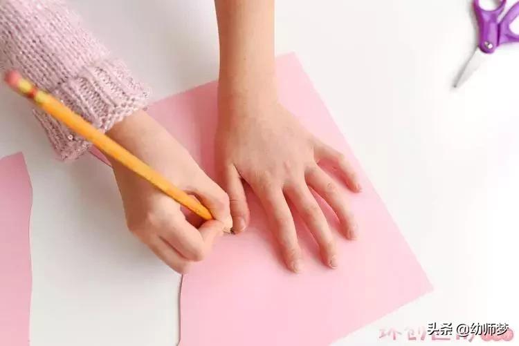 母亲节适合送给妈妈什么东西手工,母亲节送给妈妈的礼物手工蛋糕