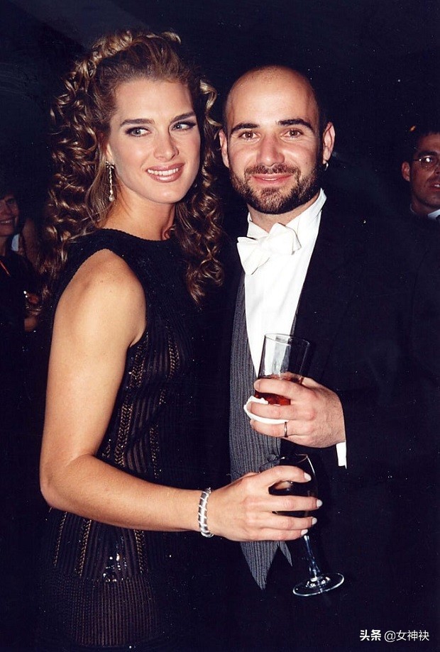 她是80年代全球最迷人漂亮宝贝，意大利王室后裔，杰克逊说最爱她