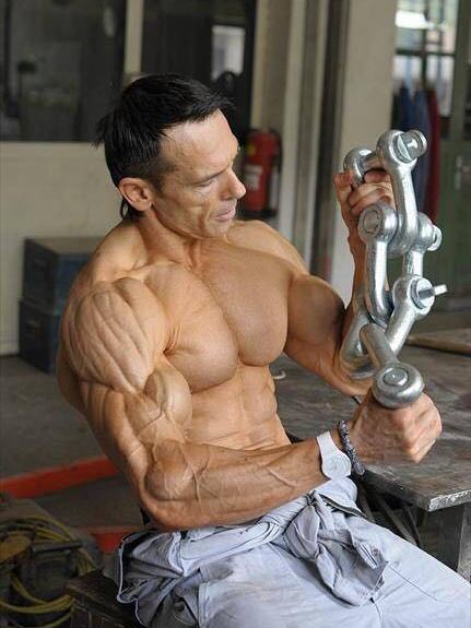 52岁体脂率多少正常,自然健美冠军40岁的样子