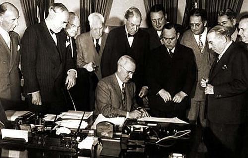 美苏二战同盟关系正式破裂的标志,美苏在二战后形成了怎样的局面