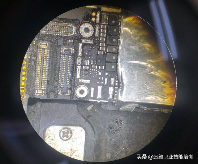 iphone6s进水不触摸,iphone6s进水了无法开机