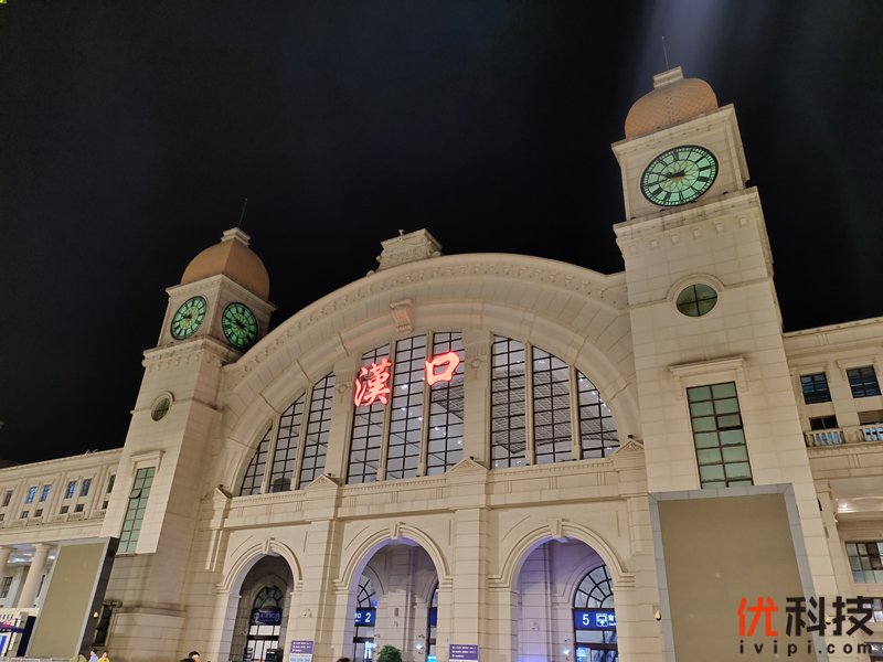 5g时代来临iqoopro5g优势很明显,iqoopro一代5g和4g有什么区别