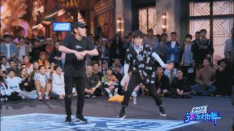 易烊千玺街舞battle名场面,易烊千玺被吊打
