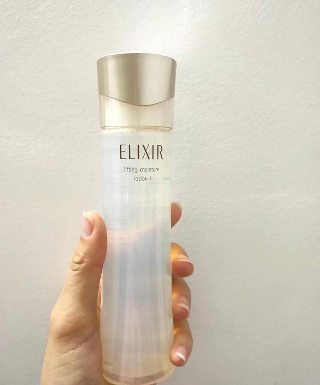 抗老水乳25-30岁护肤品推荐第一名,50岁以上适合资生堂悦薇水乳