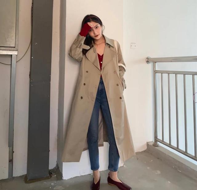 中长款风衣搭什么鞋好看,新款奶奶装秋装风衣