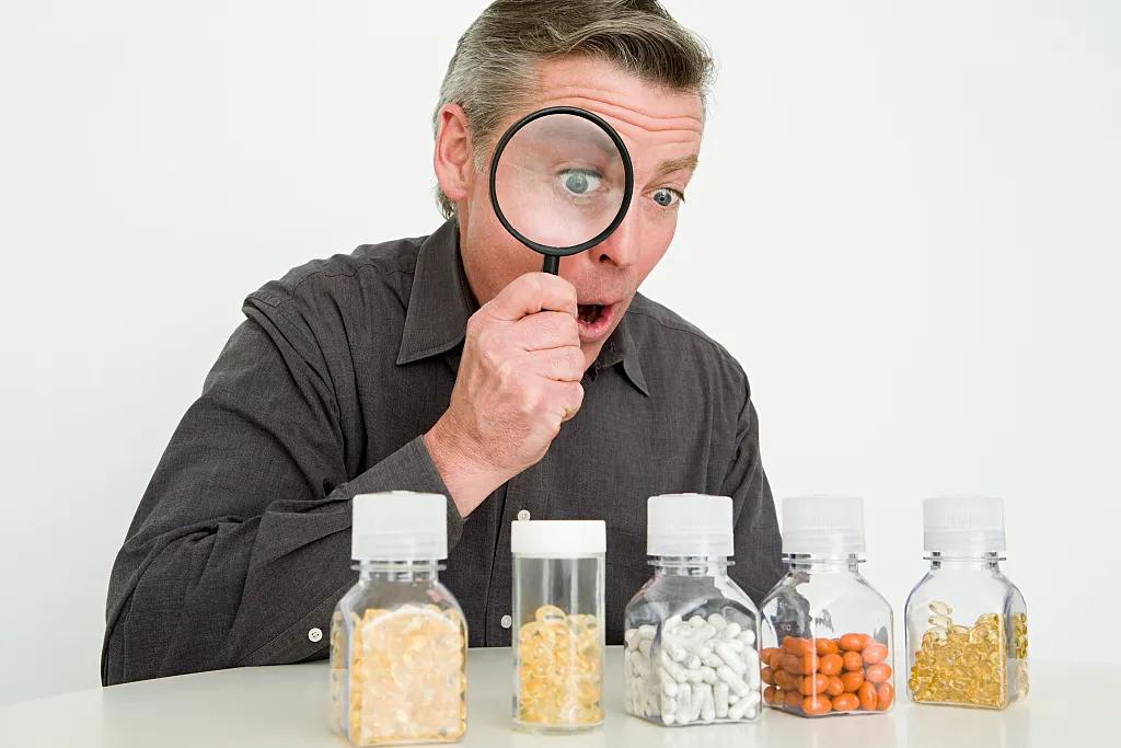 一天吃7种保健品!这届健康焦虑症青年都在靠什么保健产品“续命”?