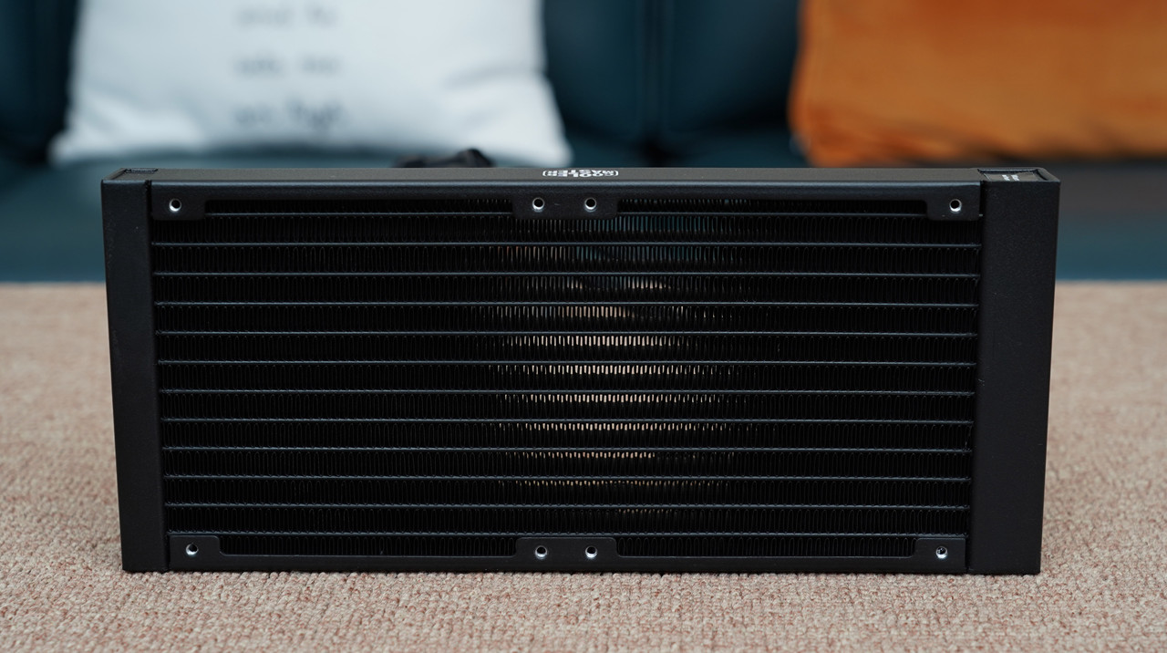 itx三槽显卡机箱,itx机箱能装多大显卡