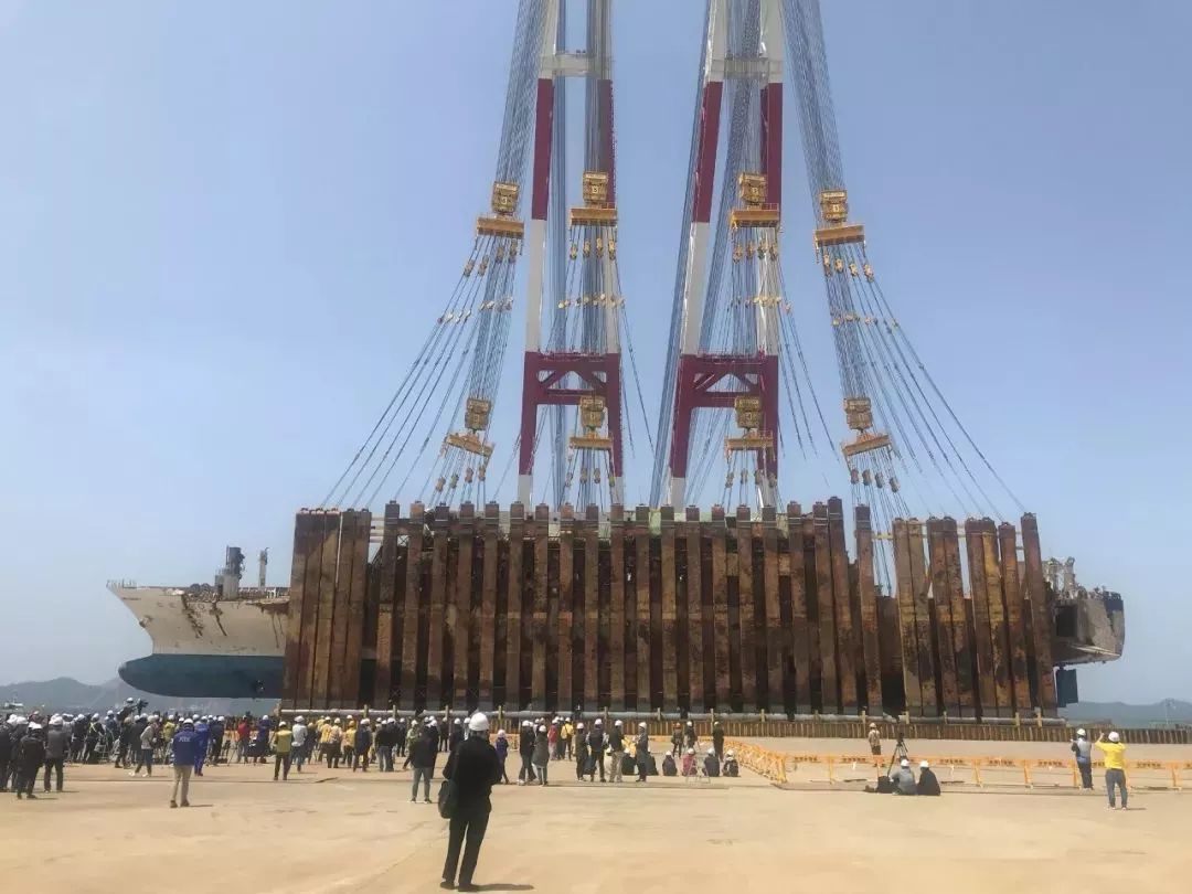 世界第一振华重工,振华重工港口机械世界第一