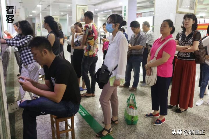 跑腿小哥的微信,跑腿小哥到底有多全能