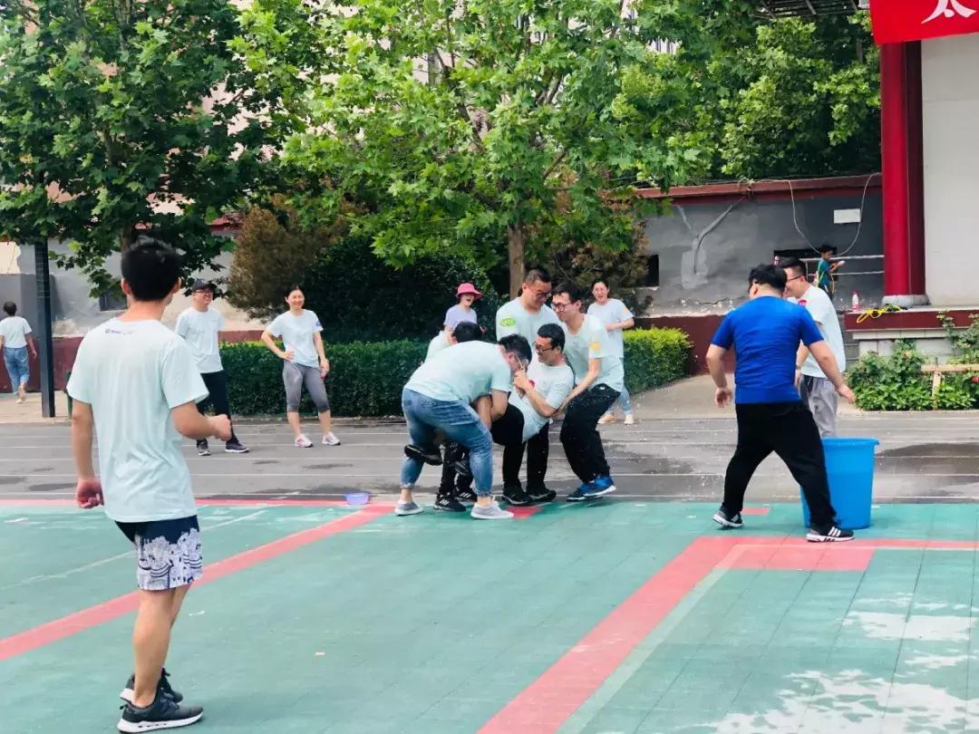 康大教育第三届员工夏季趣味运动会清爽来袭