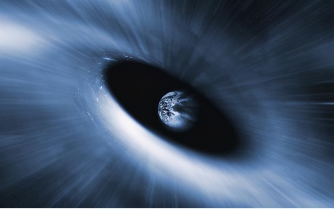 如果落入黑洞里面会发生什么,如果不小心掉进黑洞怎么办