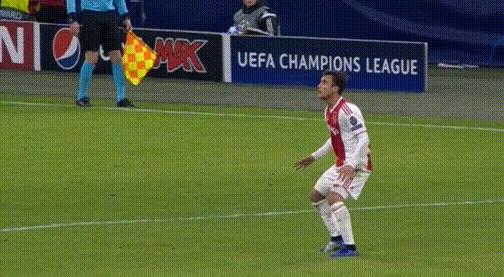 穆勒欧洲杯失单刀跪地,穆勒世界杯进球瞬间