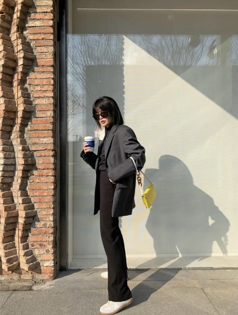 烂大街小白鞋还能穿吗,烂大街小白鞋还有吗